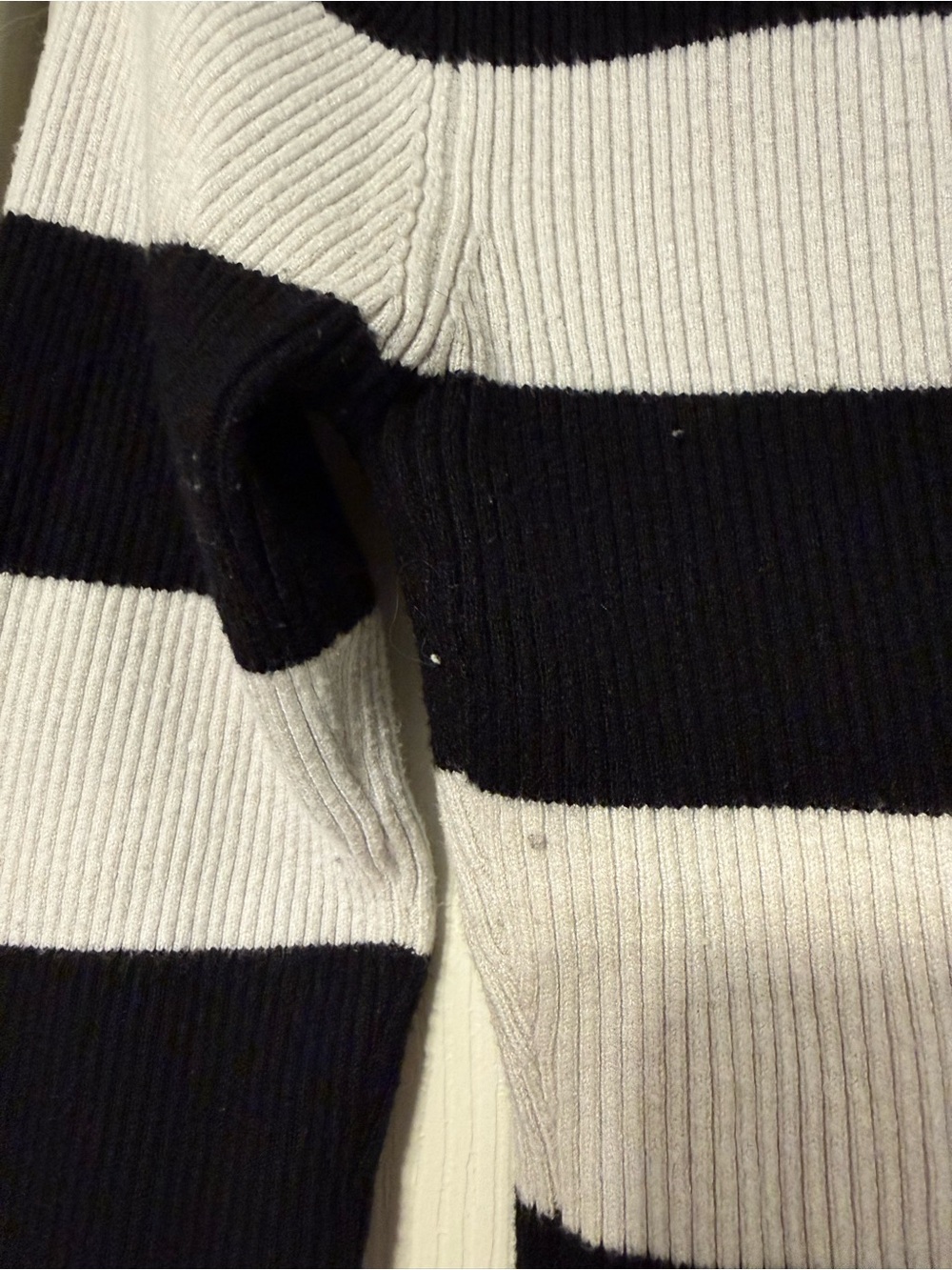Black & White Striped Long-Sleeve Knit Top - Picture 2 of 2